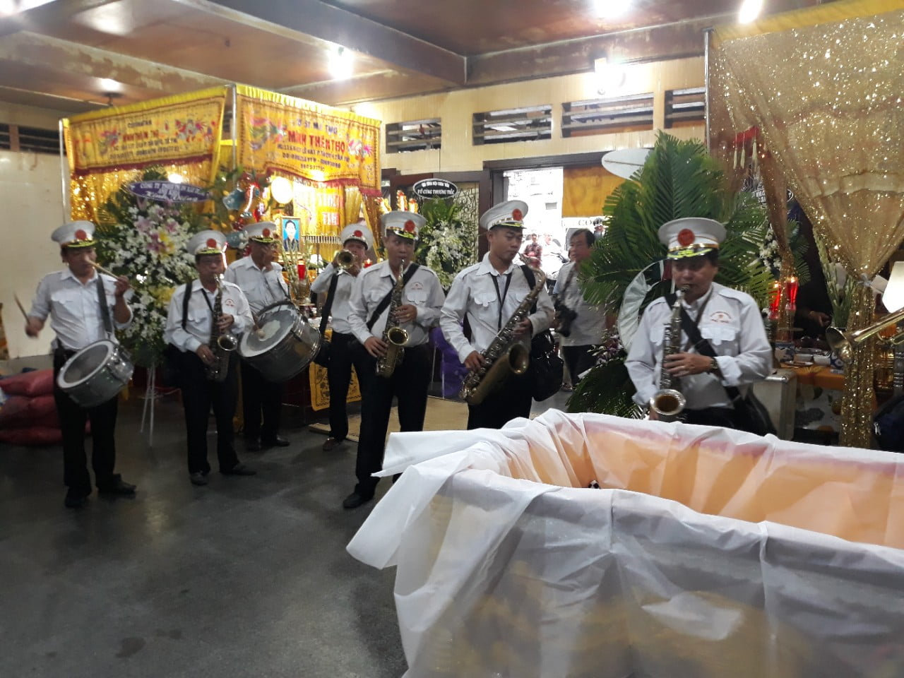  CÔNG TY TNHH MTV DỊCH VỤ MAI TÁNG  TÂN VẠN PHÚ